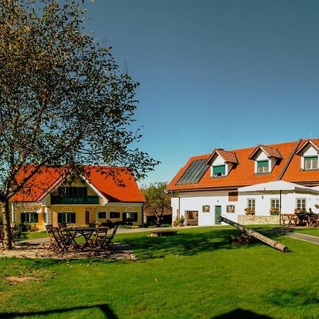 Winzerhof Strablegg Villa Großklein Bagian luar foto